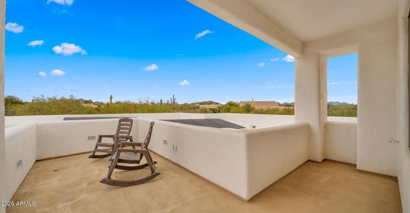 45-web-or-mls-Upstairs Balcony3