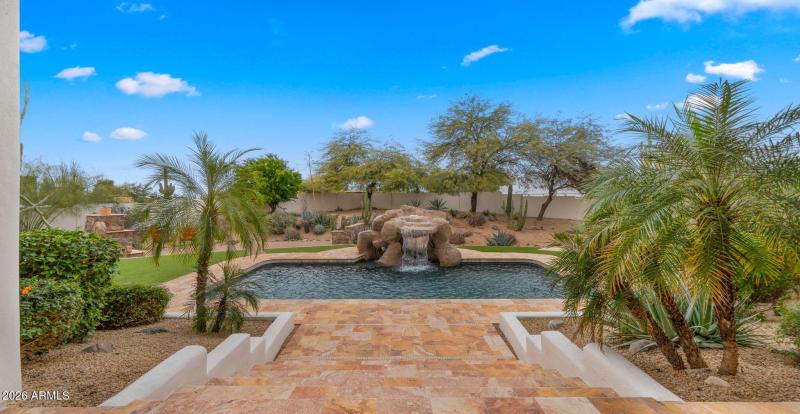 59-web-or-mls-Backyard2