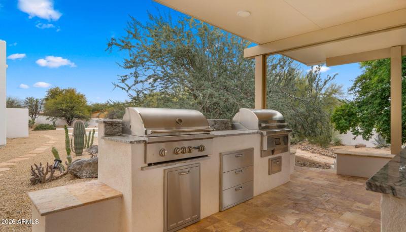 77-web-or-mls-Backyard18