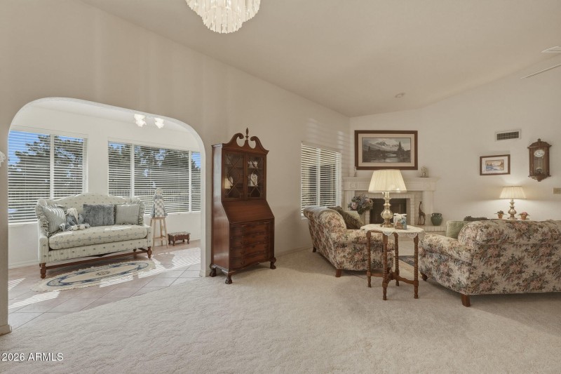 2118 LW - Living Rm5