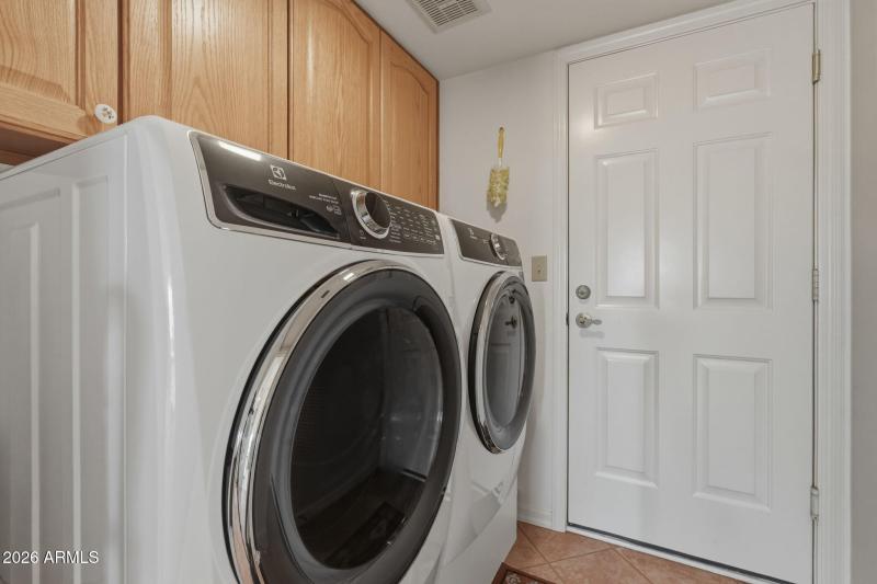 2118 LW - Laundry