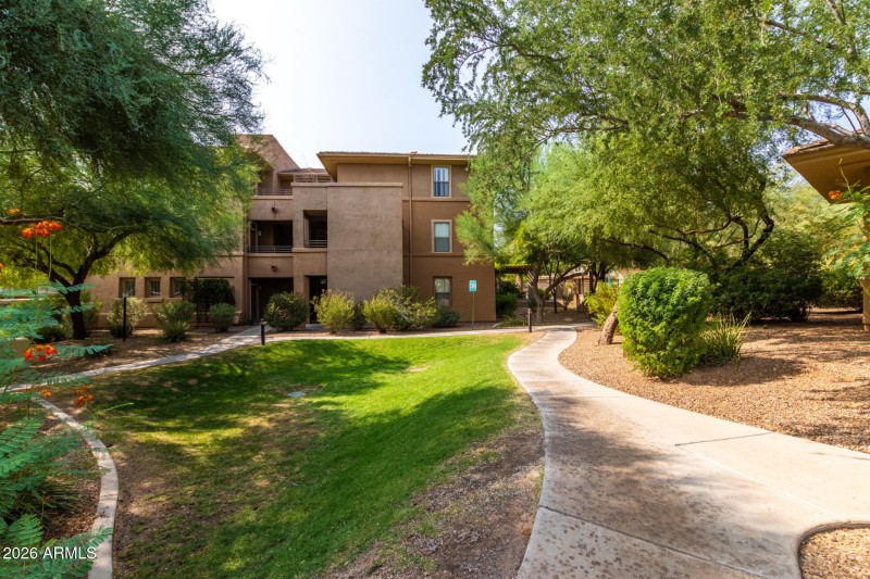 Edge at Grayhawk Property