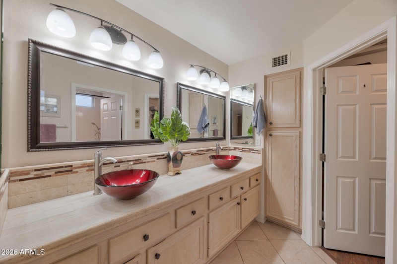 15-web-or-mls-Qp-1189