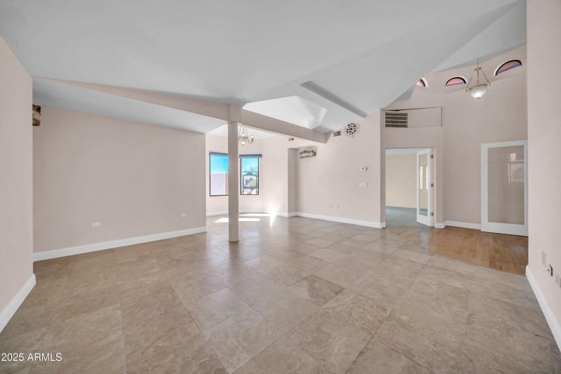 1450 E Royal Palm Rd-17