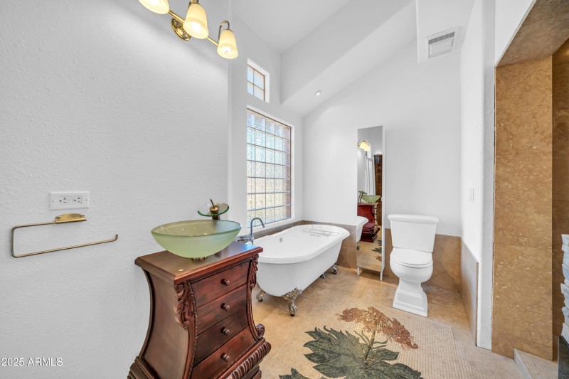 1450 E Royal Palm Rd-31