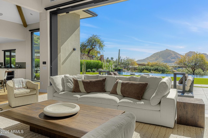 12great room indoor outdoor living mount