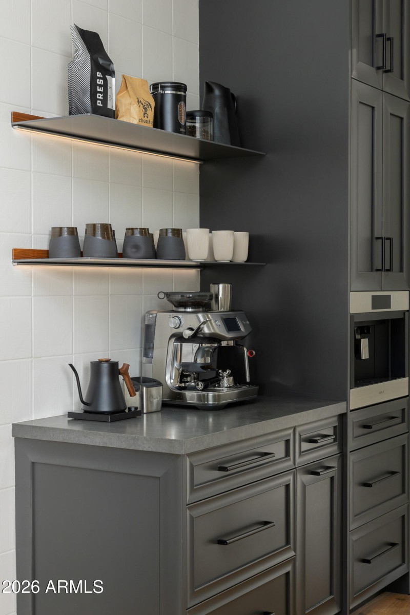 18kitchen breakfast station