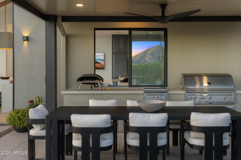 75outdoor dining_twilight