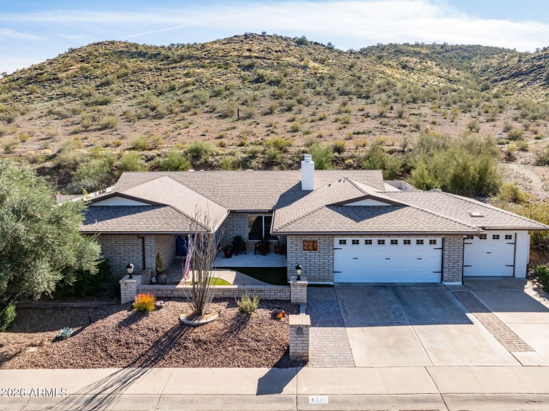 Miles of hiking behind your home!