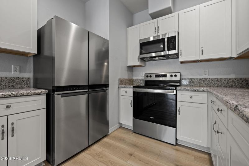 23-web-or-mls-6C1A2244