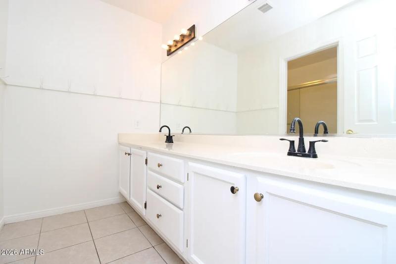 bdf79612cc5d272098bef8dfebe31561-uncropp