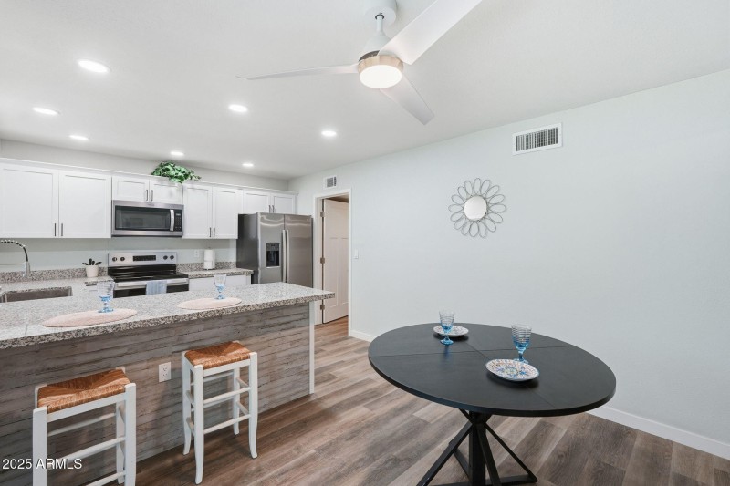 Eat-in Kitchen with Breakfast Bar