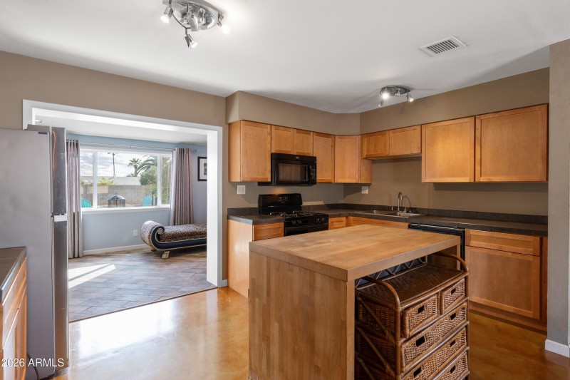 Lots of Cabinet Space