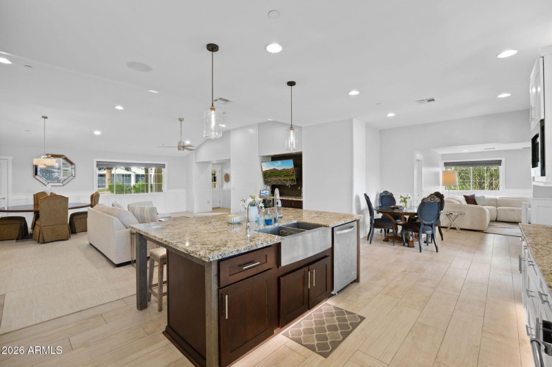 15-web-or-mls-3621-n-kachina-ln