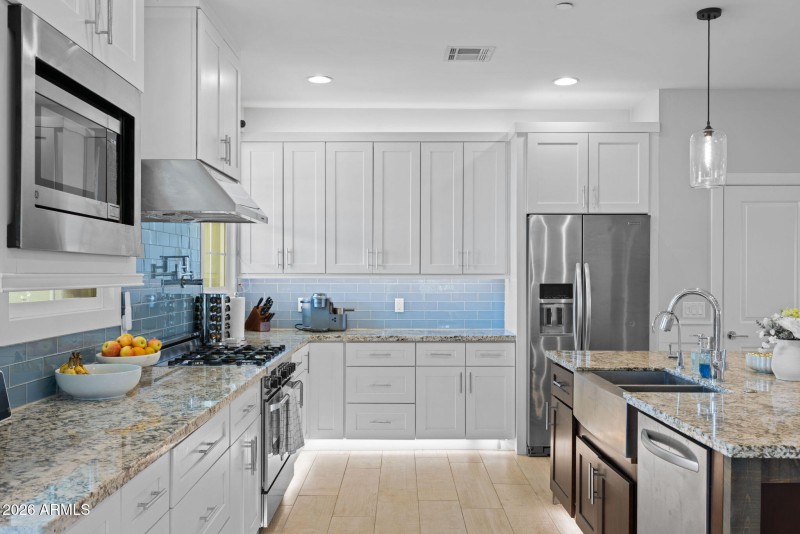 16-web-or-mls-3621-n-kachina-ln