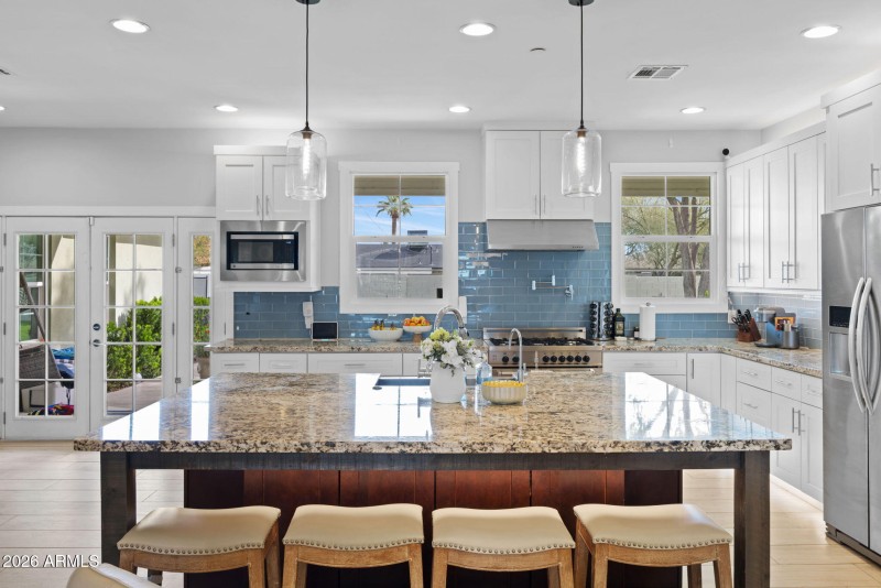 18-web-or-mls-3621-n-kachina-ln