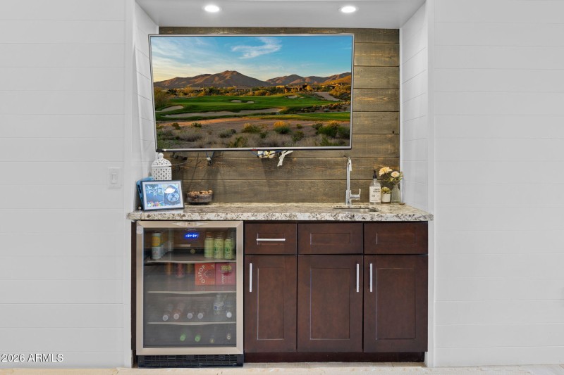 20-web-or-mls-3621-n-kachina-ln