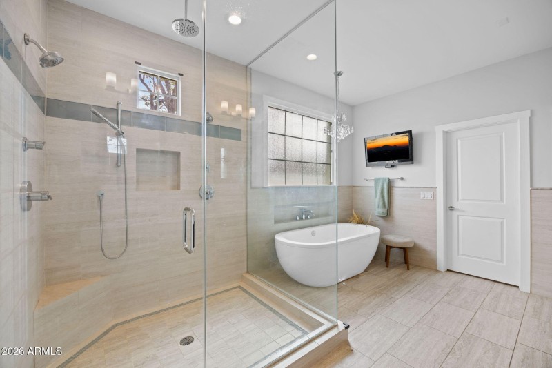 36-web-or-mls-3621-n-kachina-ln