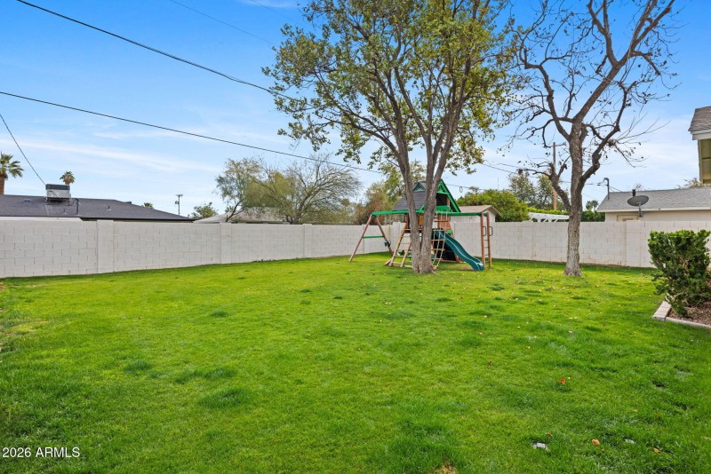 44-web-or-mls-3621-n-kachina-ln