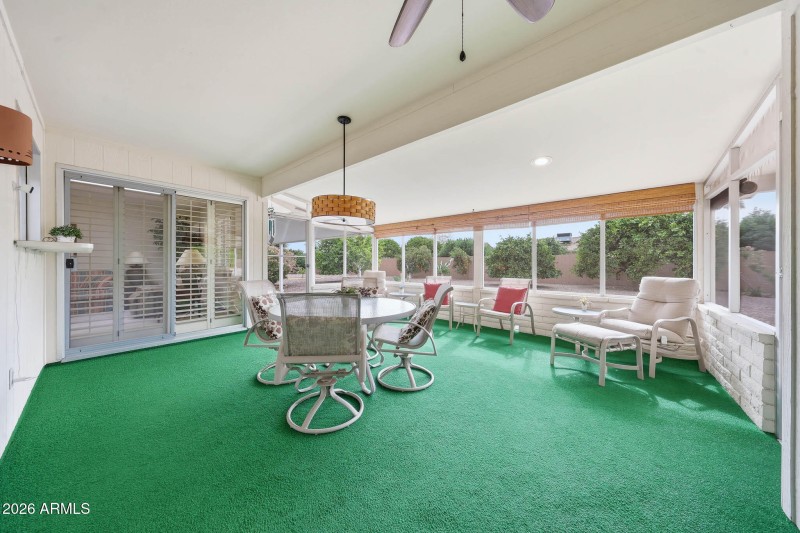 Beautiful and large Screened-In-Patio