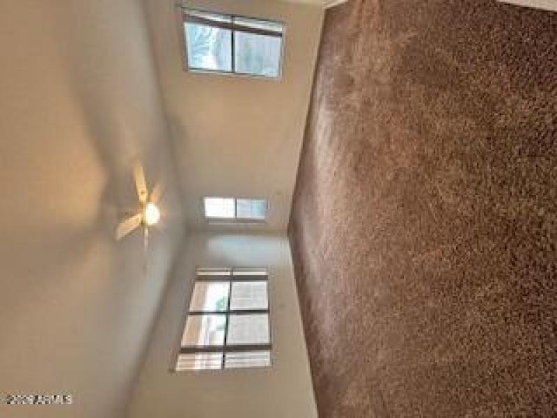 b9d18393-b923-403f-ab2d-4da2bb0444d3