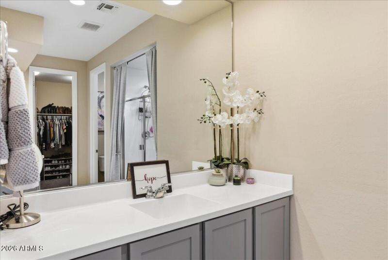 20-19861 W Buchanan_RedHogMedia