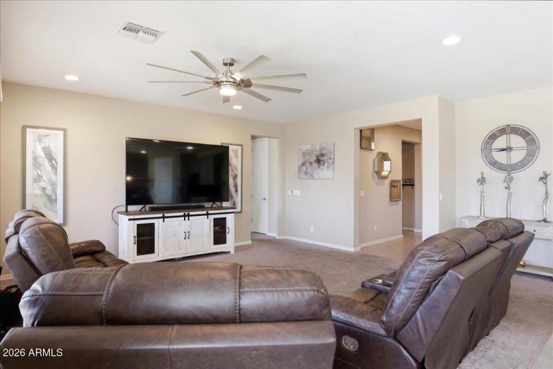 09-19861 W Buchanan_RedHogMedia