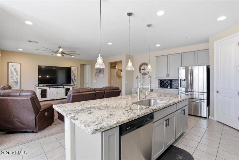 13-19861 W Buchanan_RedHogMedia