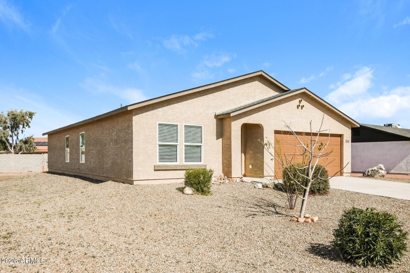 3-photo-Front-View-222f679d-e532-4485-b2