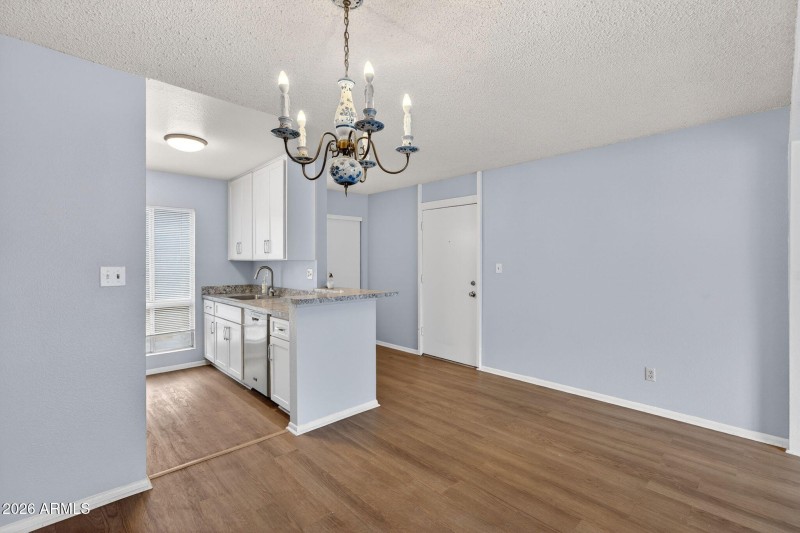 1701 W TUCKEY LN 206