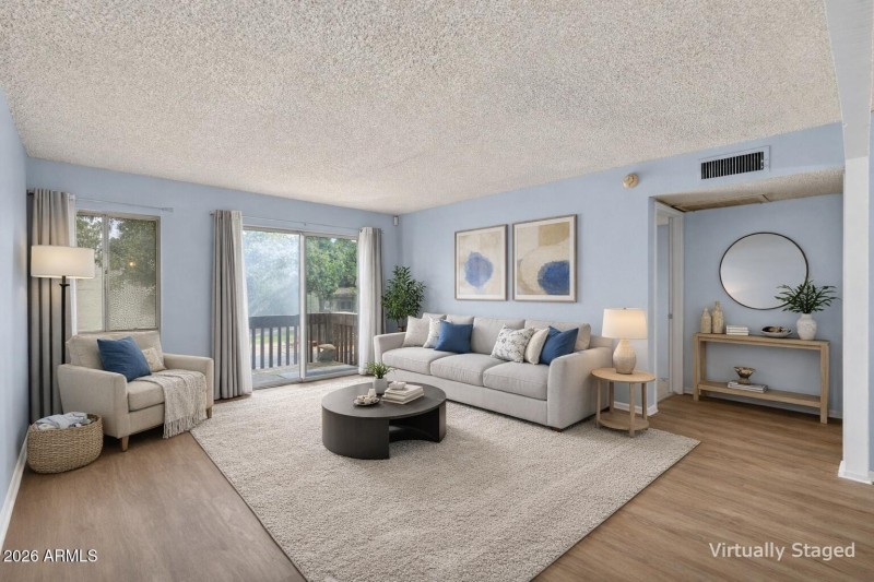 1701 W TUCKEY LN 206