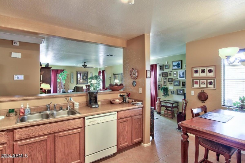 20140629152529819843000000-o