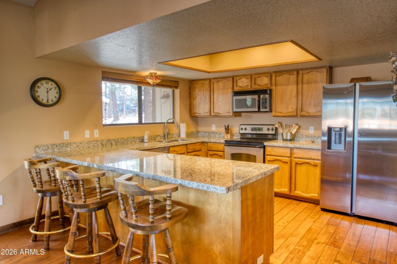 Kitchen with Breakfast Bar