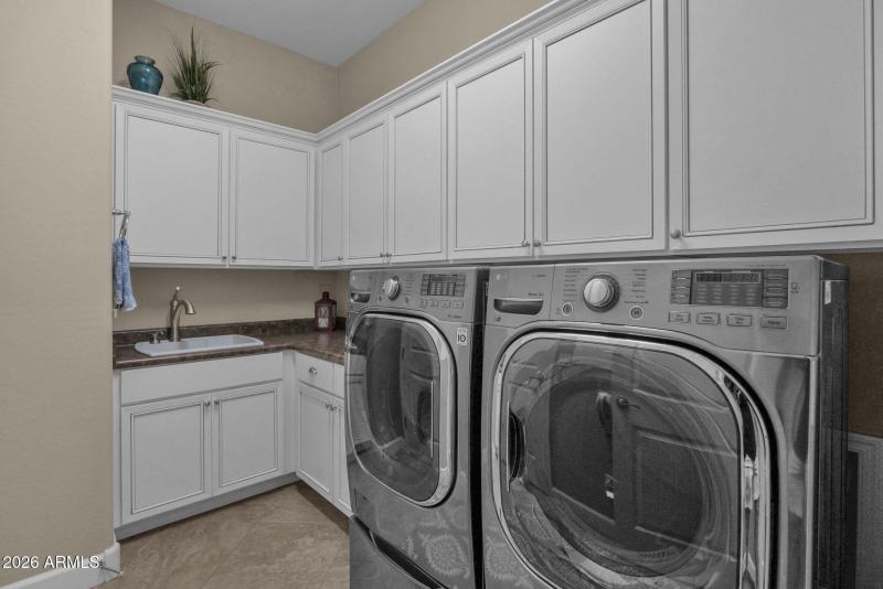 3746 Azalea - 33Laundry Room
