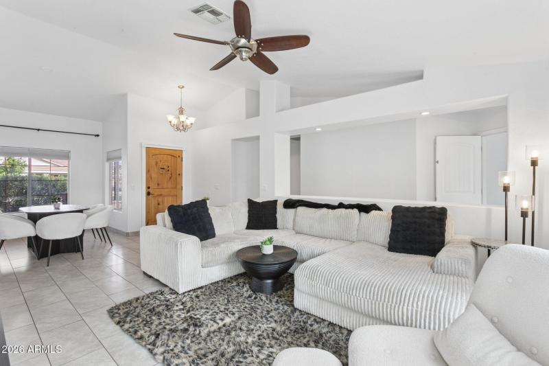 6-web-or-mls-901-w-juanita-ave