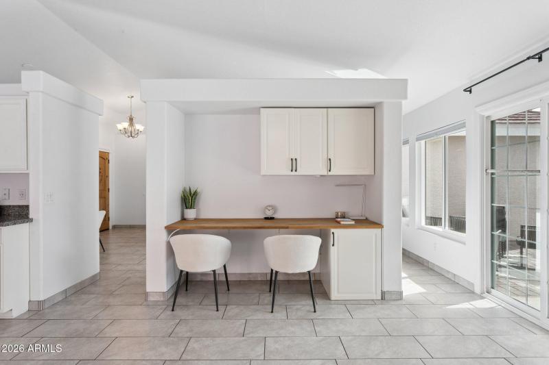 11-web-or-mls-901-w-juanita-ave