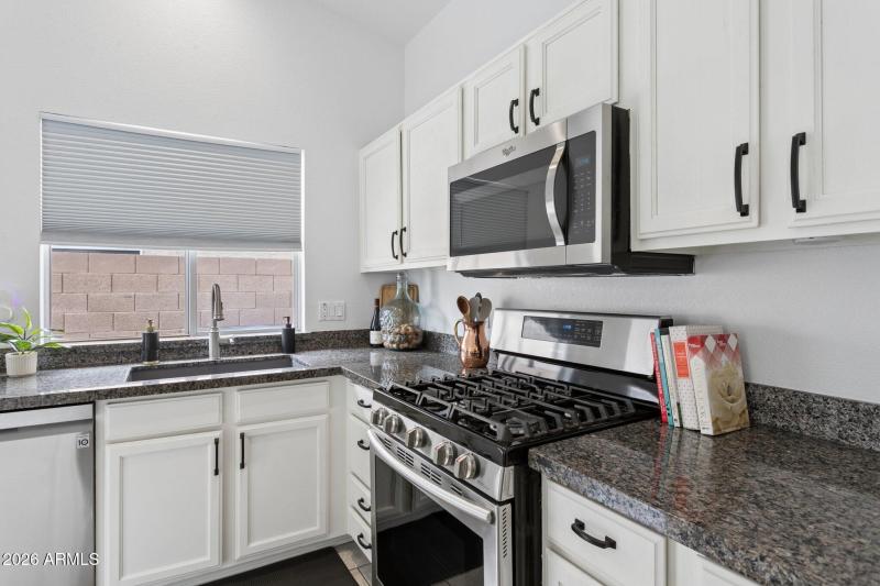 15-web-or-mls-901-w-juanita-ave