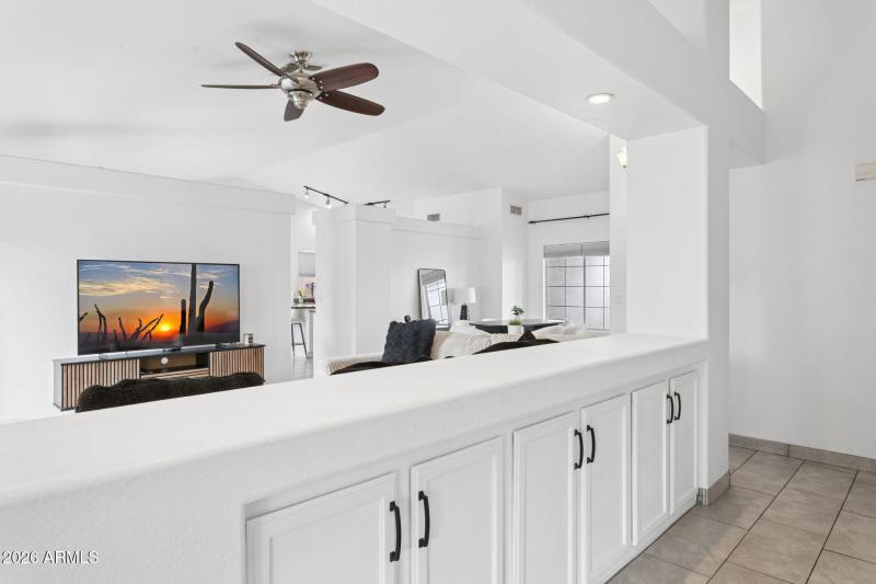 19-web-or-mls-901-w-juanita-ave