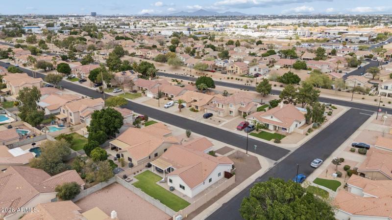 49-web-or-mls-901-w-juanita-ave