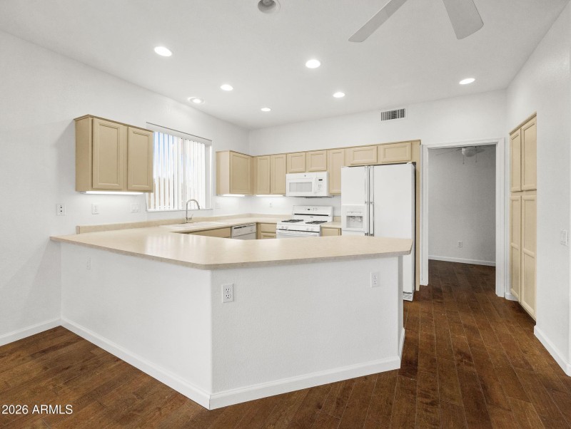 13-web-or-mls-22715 N Mazatlan Dr-13