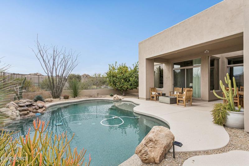 Surrounding Desertscape Views