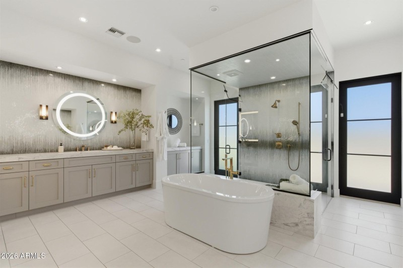 Primary to outdoor Spa