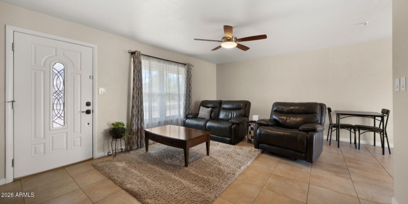 4-web-or-mls-Living Space2