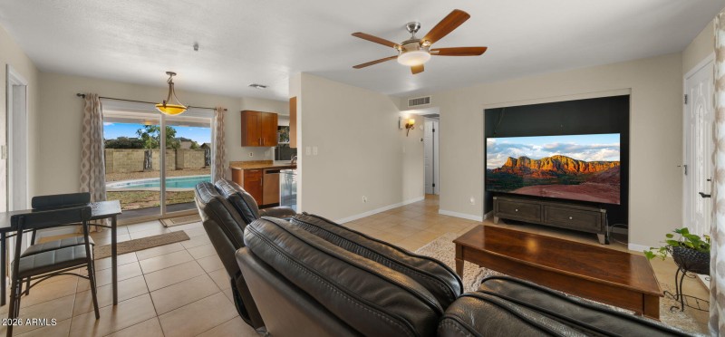 5-web-or-mls-Living Space4