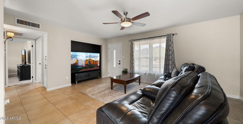 6-web-or-mls-Living Space3