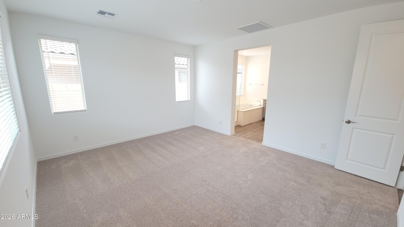 Gray Fox Master Suite 2