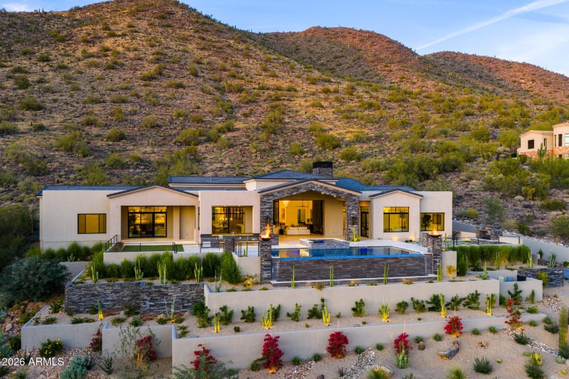 MLS - 11520 E Dreyfus Ave - Scottsdale,