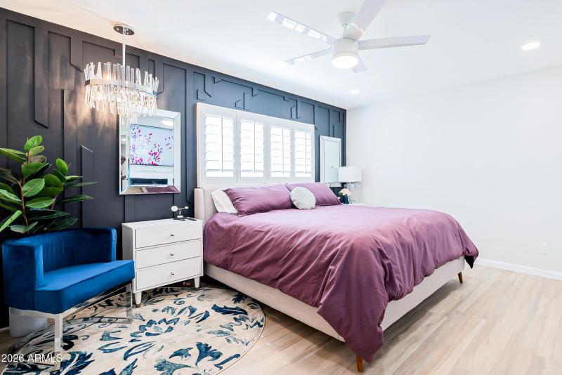 22_Primary Bedroom_King Bed