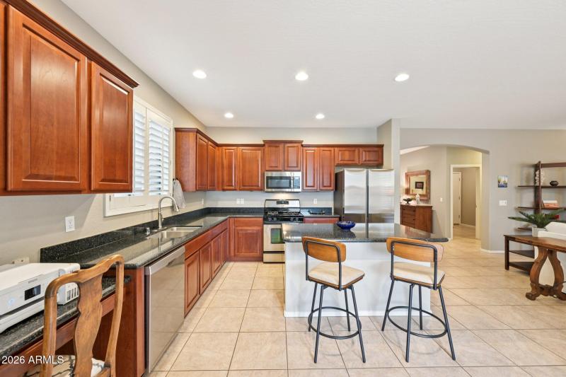 11-web-or-mls-West Bajada Rd-S1402-011