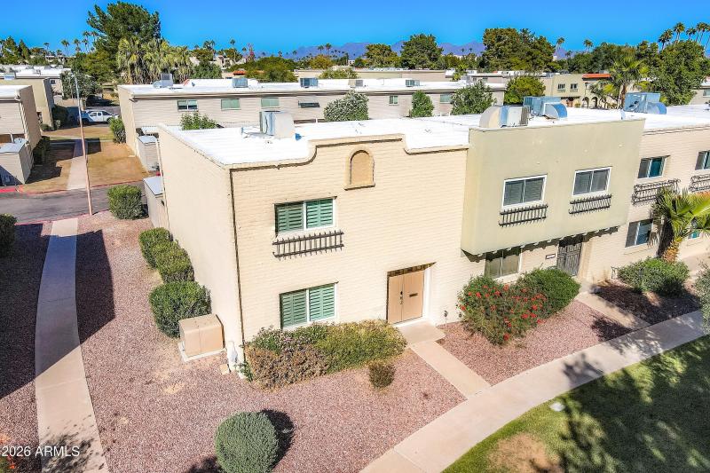 30_Front Entrance View